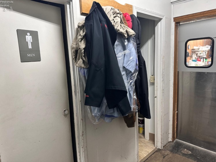 104 Madison Street, Gibsonburg, 43431, ,Commercial,For Sale,Madison,20260068