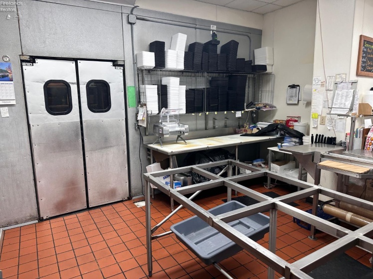 104 Madison Street, Gibsonburg, 43431, ,Commercial,For Sale,Madison,20260068