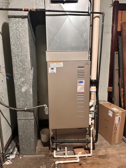 104 Madison Street, Gibsonburg, 43431, ,Commercial,For Sale,Madison,20260068