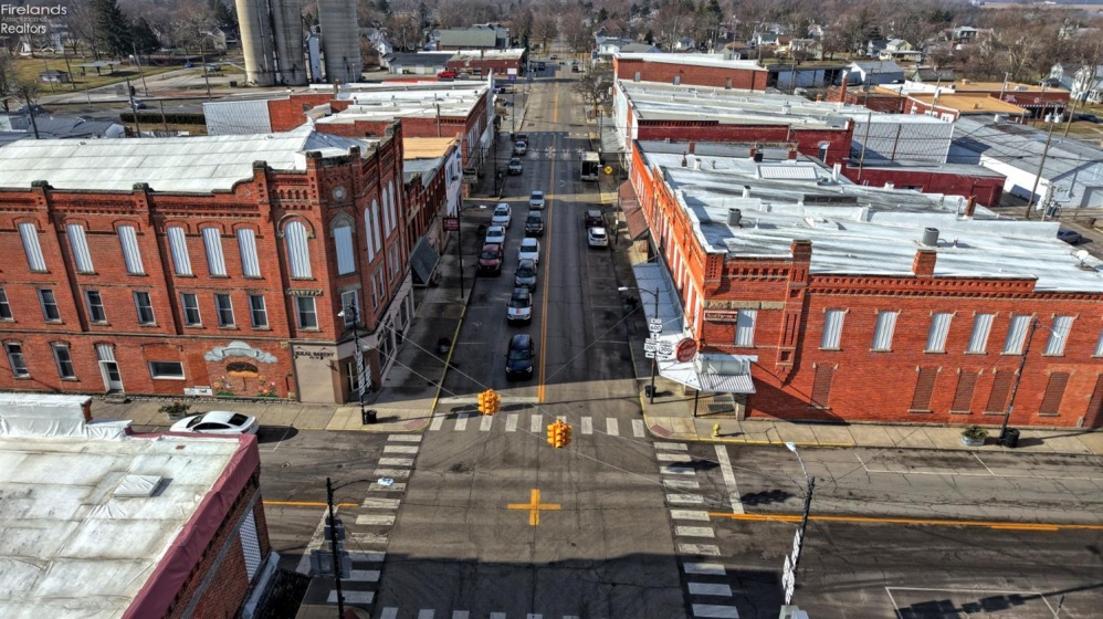 104 Madison Street, Gibsonburg, 43431, ,Commercial,For Sale,Madison,20260068