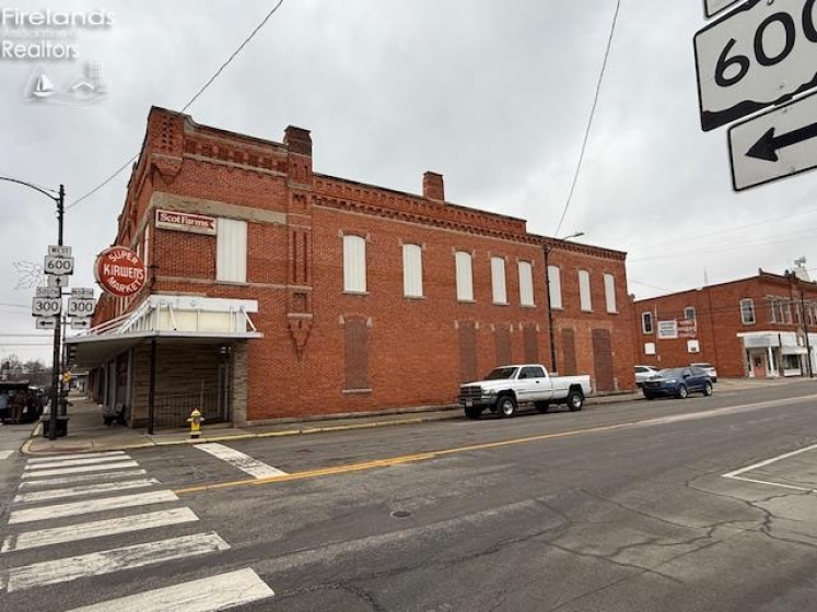 104 Madison Street, Gibsonburg, 43431, ,Commercial,For Sale,Madison,20260068