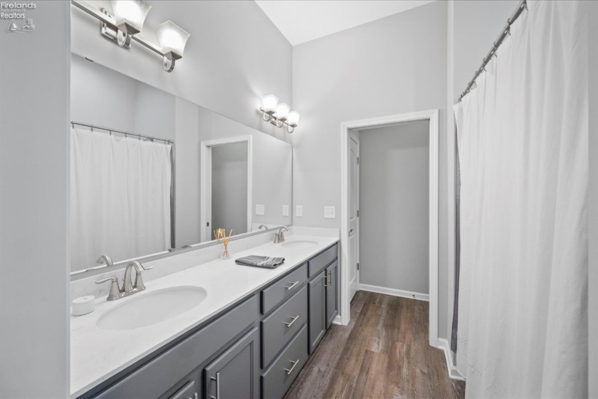 4070 Coventry Circle, Huron, 44839, 3 Bedrooms Bedrooms, ,2 BathroomsBathrooms,Residential,For Sale,Coventry,20260085