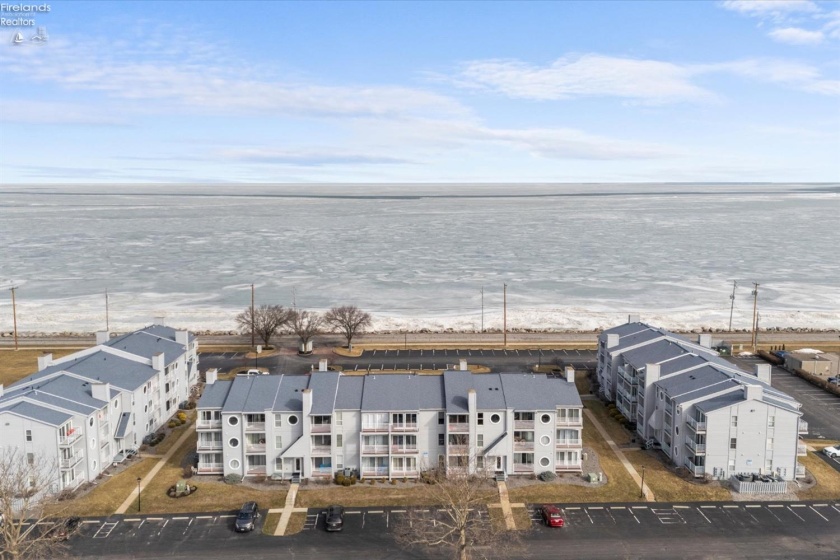 274 Clinton Reef Drive, Port Clinton, 43452, 1 Bedroom Bedrooms, ,1 BathroomBathrooms,Residential,For Sale,Clinton Reef,20260098