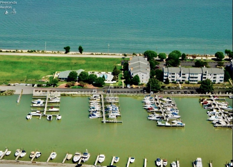 274 Clinton Reef Drive, Port Clinton, 43452, 1 Bedroom Bedrooms, ,1 BathroomBathrooms,Residential,For Sale,Clinton Reef,20260098