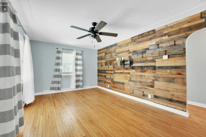 106 Lake Street, South Amherst, 44001, 2 Bedrooms Bedrooms, ,1 BathroomBathrooms,Residential,For Sale,Lake,20260106