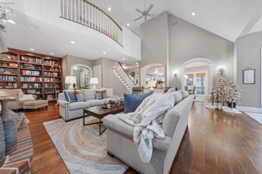 4712 Marsh View Drive, Port Clinton, 43452, 4 Bedrooms Bedrooms, ,4 BathroomsBathrooms,Residential,For Sale,Marsh View,20254842