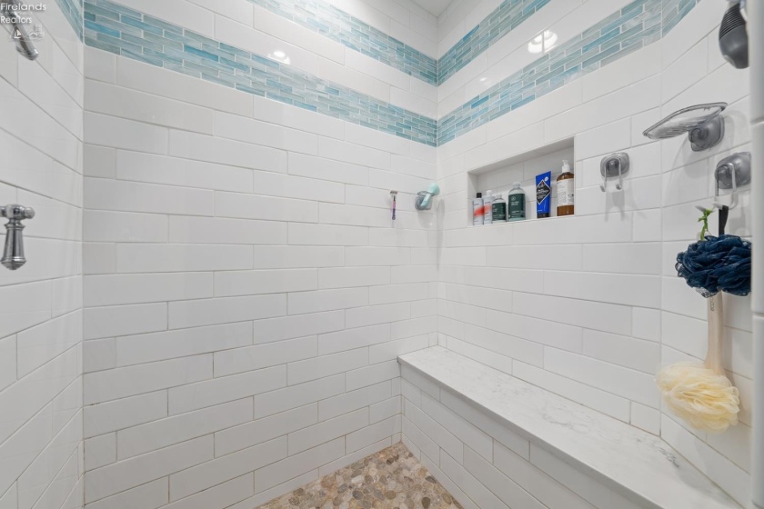 4712 Marsh View Drive, Port Clinton, 43452, 4 Bedrooms Bedrooms, ,4 BathroomsBathrooms,Residential,For Sale,Marsh View,20254842