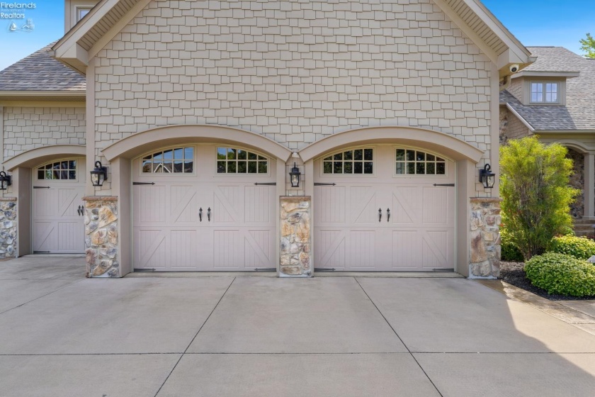 4712 Marsh View Drive, Port Clinton, 43452, 4 Bedrooms Bedrooms, ,4 BathroomsBathrooms,Residential,For Sale,Marsh View,20254842