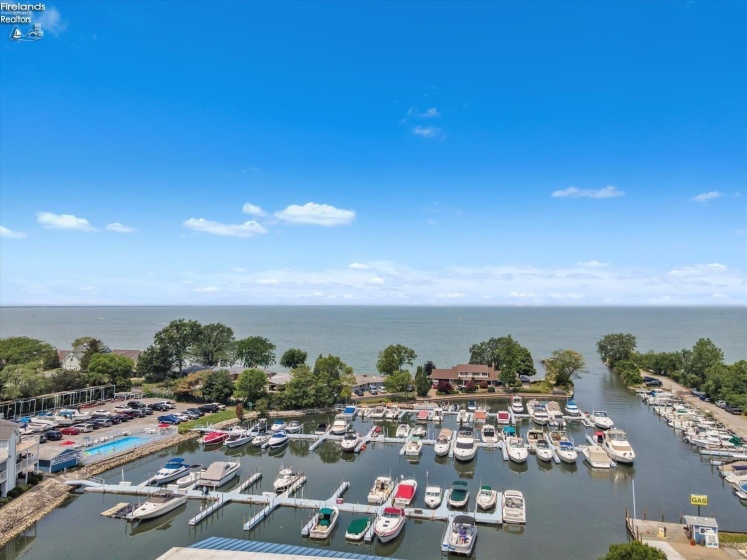 1526 Catawba Road, Port Clinton, 43452, 2 Bedrooms Bedrooms, ,2 BathroomsBathrooms,Residential,For Sale,Catawba,20260123