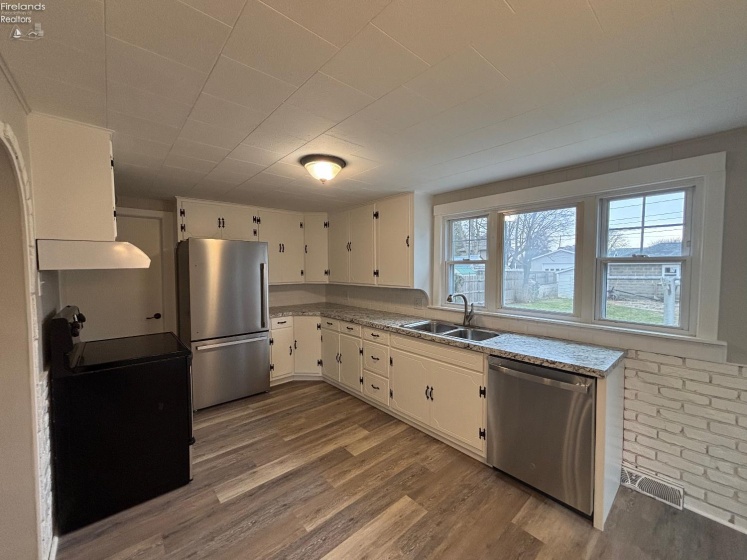 545 Stevenson Street, Gibsonburg, 43431, 3 Bedrooms Bedrooms, ,1 BathroomBathrooms,Residential,For Sale,Stevenson,20260129