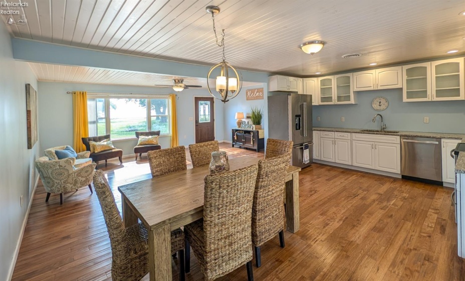 828 Main Street, Marblehead, 43440, 3 Bedrooms Bedrooms, ,2 BathroomsBathrooms,Residential,For Sale,Main,20260104