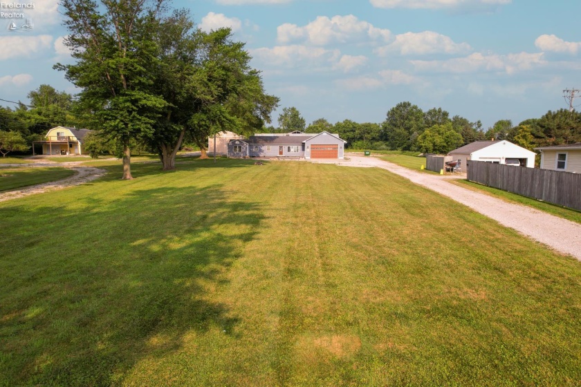 828 Main Street, Marblehead, 43440, 3 Bedrooms Bedrooms, ,2 BathroomsBathrooms,Residential,For Sale,Main,20260104