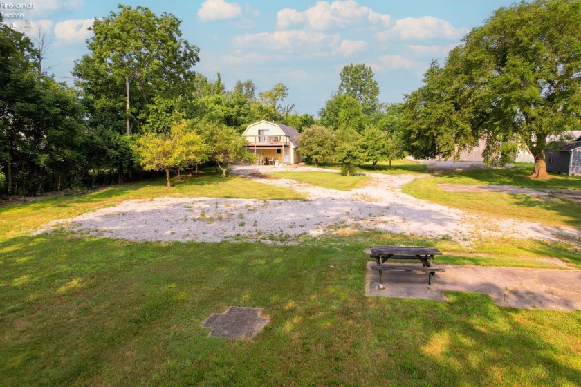 902 Main Street, Marblehead, 43440, 1 Bedroom Bedrooms, ,2 BathroomsBathrooms,Residential,For Sale,Main,20260103