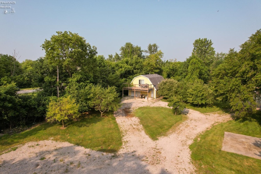 902 Main Street, Marblehead, 43440, 1 Bedroom Bedrooms, ,2 BathroomsBathrooms,Residential,For Sale,Main,20260103