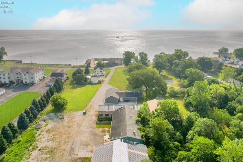 902 Main Street, Marblehead, 43440, 1 Bedroom Bedrooms, ,2 BathroomsBathrooms,Residential,For Sale,Main,20260103