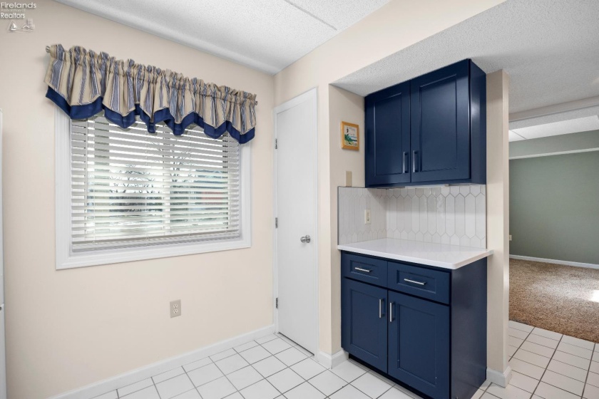 32 Marina Point Drive, Sandusky, 44870, 2 Bedrooms Bedrooms, ,2 BathroomsBathrooms,Residential,For Sale,Marina Point,20260100