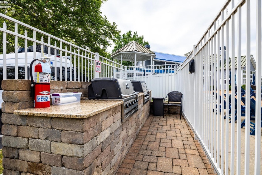 32 Marina Point Drive, Sandusky, 44870, 2 Bedrooms Bedrooms, ,2 BathroomsBathrooms,Residential,For Sale,Marina Point,20260100