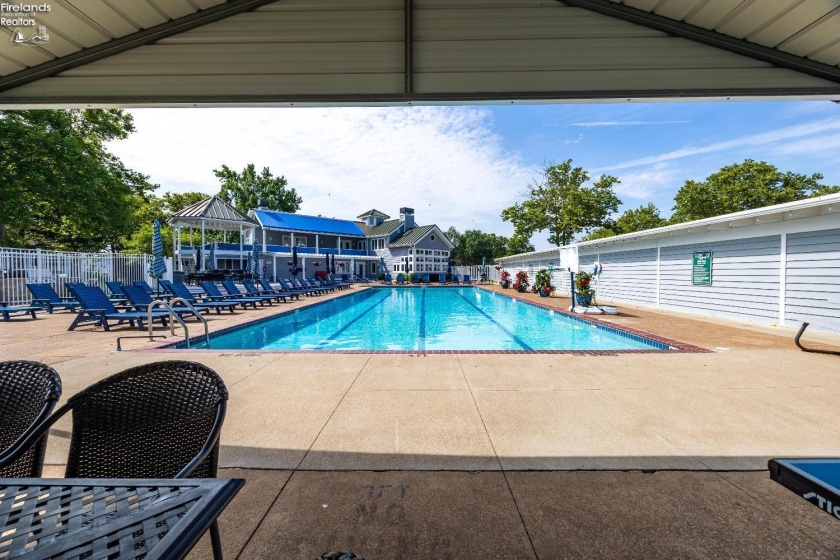 32 Marina Point Drive, Sandusky, 44870, 2 Bedrooms Bedrooms, ,2 BathroomsBathrooms,Residential,For Sale,Marina Point,20260100