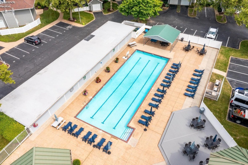 32 Marina Point Drive, Sandusky, 44870, 2 Bedrooms Bedrooms, ,2 BathroomsBathrooms,Residential,For Sale,Marina Point,20260100