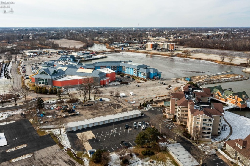 32 Marina Point Drive, Sandusky, 44870, 2 Bedrooms Bedrooms, ,2 BathroomsBathrooms,Residential,For Sale,Marina Point,20260100