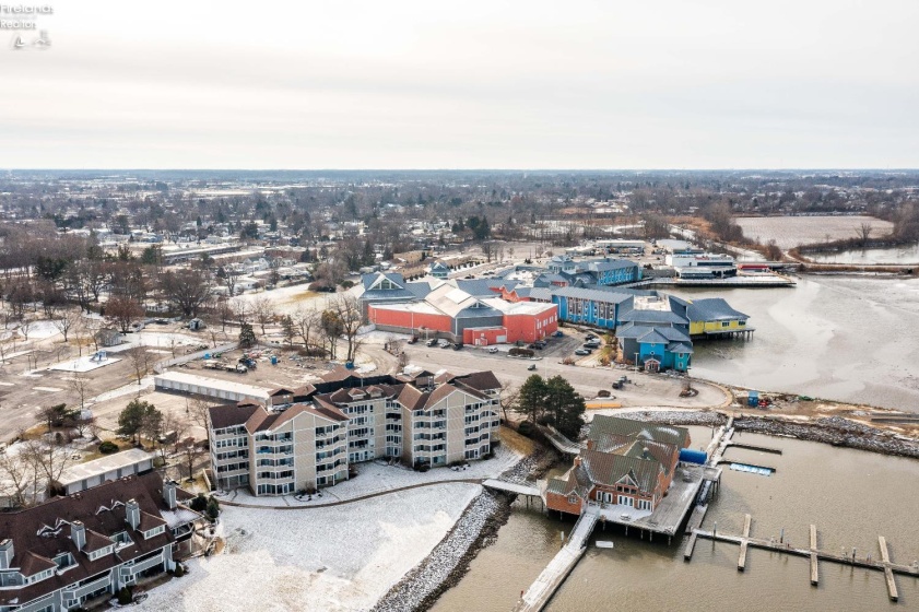 32 Marina Point Drive, Sandusky, 44870, 2 Bedrooms Bedrooms, ,2 BathroomsBathrooms,Residential,For Sale,Marina Point,20260100