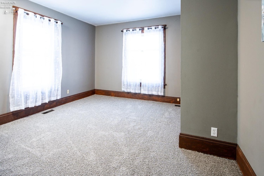 1009 Napoleon Street, Fremont, 43420, 3 Bedrooms Bedrooms, ,1 BathroomBathrooms,Residential,For Sale,Napoleon,20260027