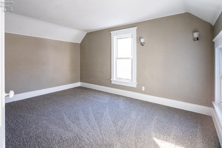 1009 Napoleon Street, Fremont, 43420, 3 Bedrooms Bedrooms, ,1 BathroomBathrooms,Residential,For Sale,Napoleon,20260027