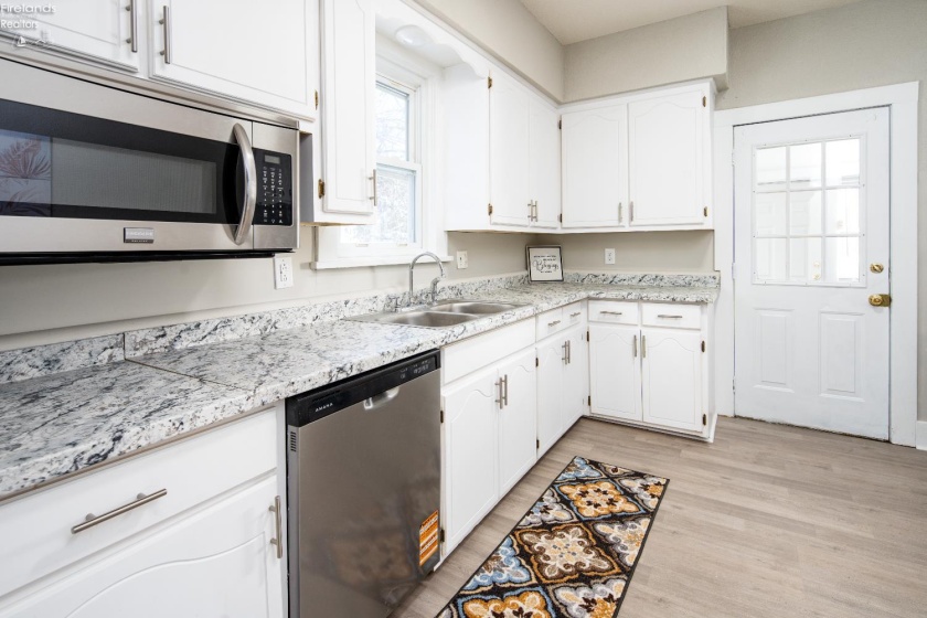 1009 Napoleon Street, Fremont, 43420, 3 Bedrooms Bedrooms, ,1 BathroomBathrooms,Residential,For Sale,Napoleon,20260027