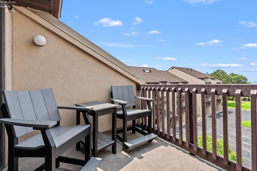 1807 Perry Street, Port Clinton, 43452, 2 Bedrooms Bedrooms, ,2 BathroomsBathrooms,Residential,For Sale,Perry,20260183