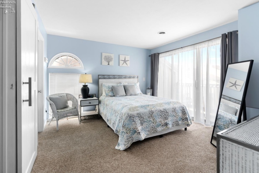 1807 Perry Street, Port Clinton, 43452, 2 Bedrooms Bedrooms, ,2 BathroomsBathrooms,Residential,For Sale,Perry,20260183