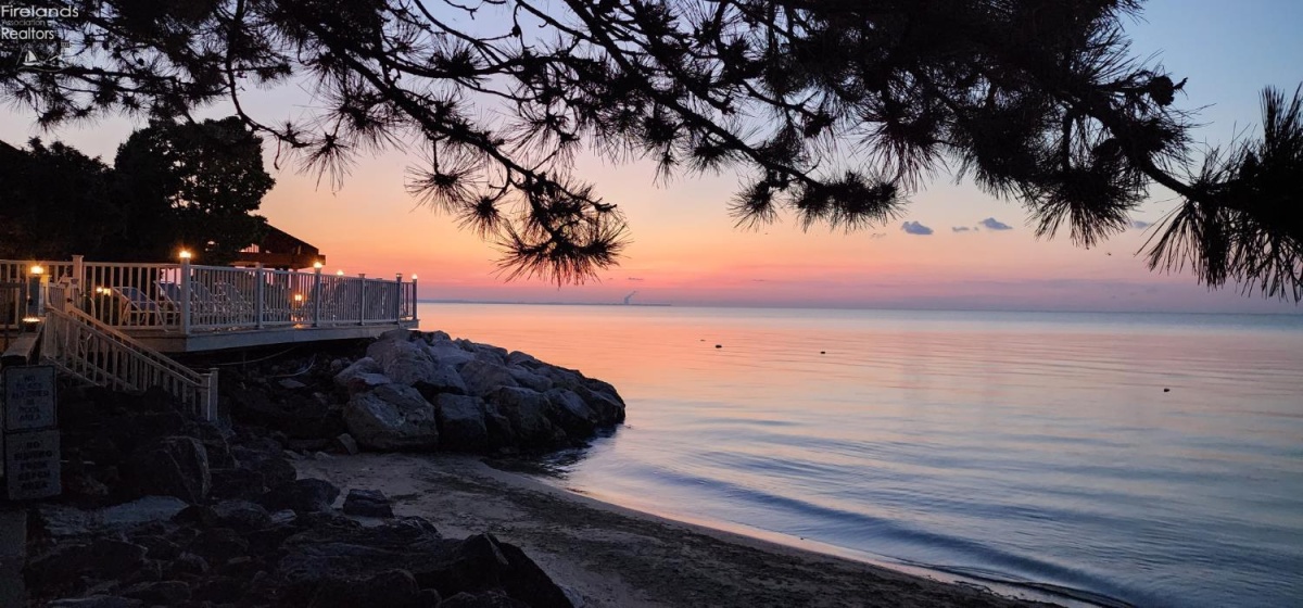 1807 Perry Street, Port Clinton, 43452, 2 Bedrooms Bedrooms, ,2 BathroomsBathrooms,Residential,For Sale,Perry,20260183