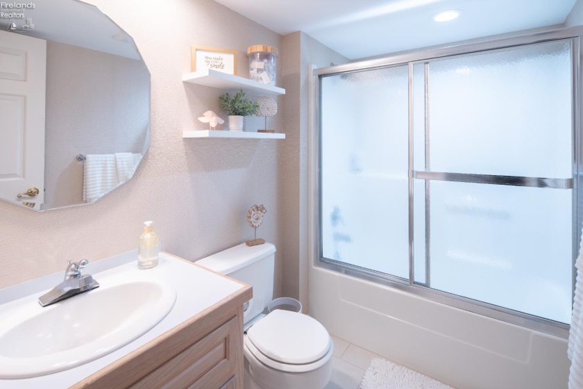 527 Mariner, Huron, 44839, 4 Bedrooms Bedrooms, ,3 BathroomsBathrooms,Residential,For Sale,Mariner,20260190