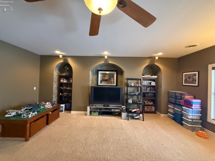 3125 Alexandrias Drive, Sandusky, 44870, 4 Bedrooms Bedrooms, ,4 BathroomsBathrooms,Residential,For Sale,Alexandrias,20260017