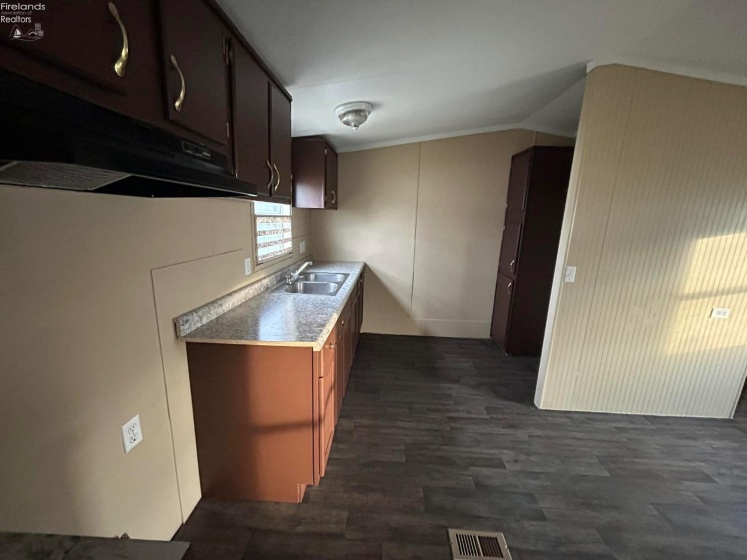 1121 Clayberg, Greenwich, 44837, 4 Bedrooms Bedrooms, ,2 BathroomsBathrooms,Residential,For Sale,Clayberg,20260199