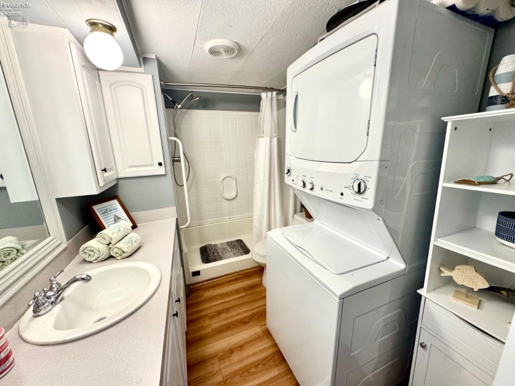 1600 Buck Road, Marblehead, 43440, 2 Bedrooms Bedrooms, ,1 BathroomBathrooms,Residential,For Sale,Buck,20260200