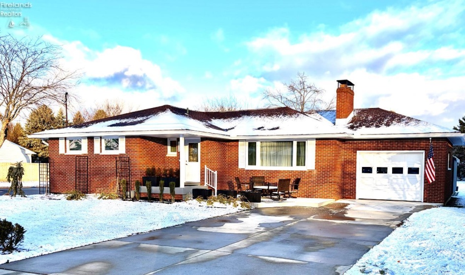 1114 Mudbrook Road, Huron, 44839, 4 Bedrooms Bedrooms, ,2 BathroomsBathrooms,Residential,For Sale,Mudbrook,20260197