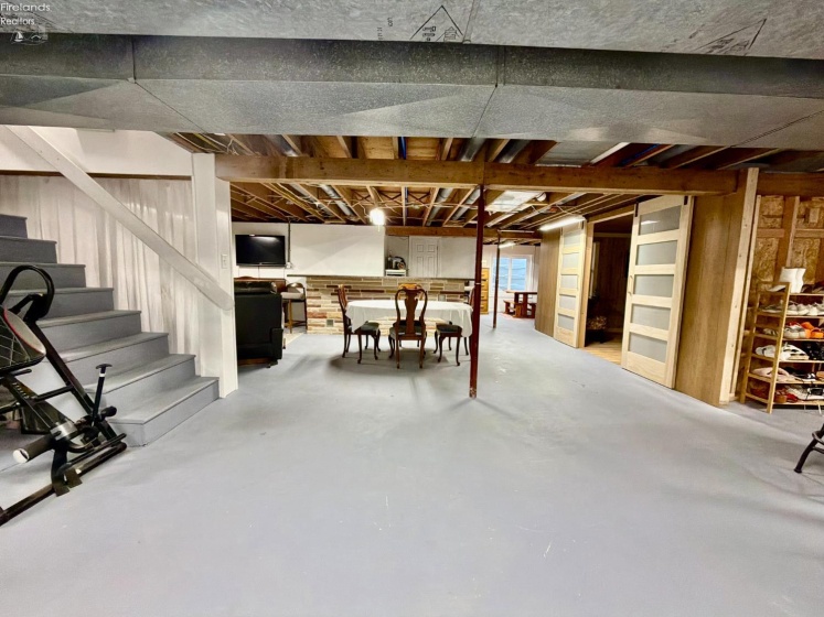 1114 Mudbrook Road, Huron, 44839, 4 Bedrooms Bedrooms, ,2 BathroomsBathrooms,Residential,For Sale,Mudbrook,20260197