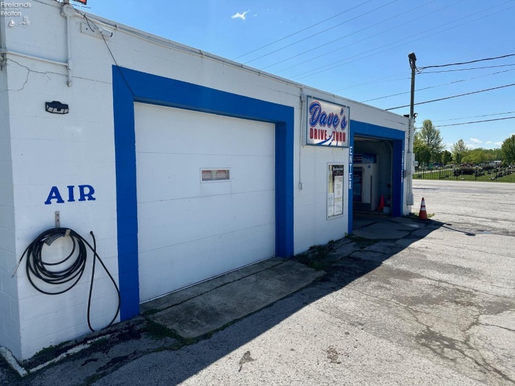 7697 Harbor Road, Marblehead, 43440, ,Commercial,For Sale,Harbor,20260211