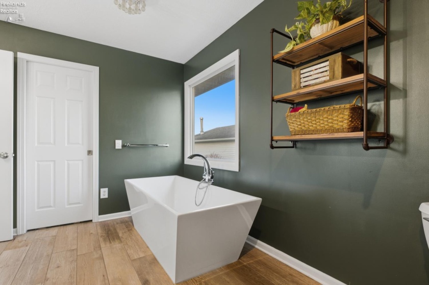 11777 New London Eastern Road, Spencer, 44275, 5 Bedrooms Bedrooms, ,4 BathroomsBathrooms,Residential,For Sale,New London Eastern,20260186