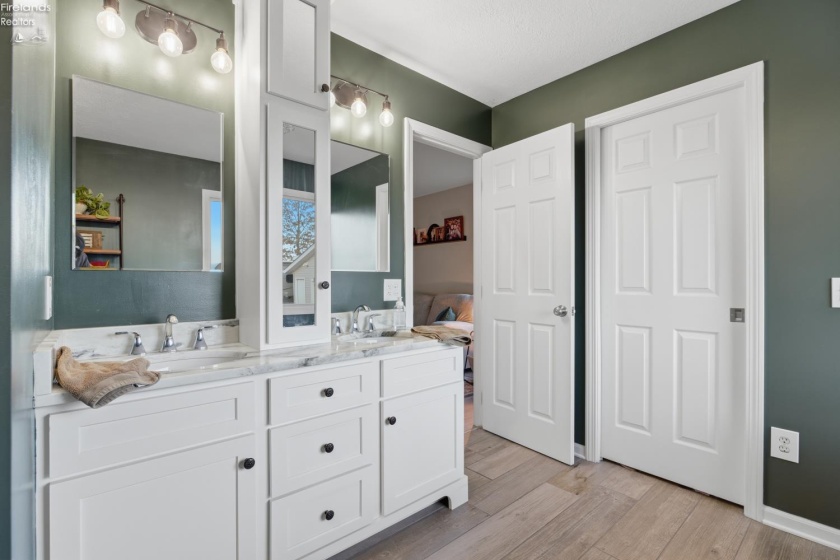 11777 New London Eastern Road, Spencer, 44275, 5 Bedrooms Bedrooms, ,4 BathroomsBathrooms,Residential,For Sale,New London Eastern,20260186