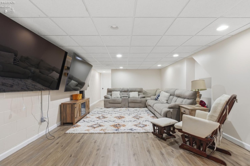 11777 New London Eastern Road, Spencer, 44275, 5 Bedrooms Bedrooms, ,4 BathroomsBathrooms,Residential,For Sale,New London Eastern,20260186