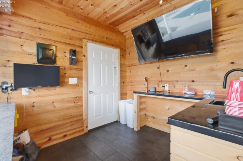 11777 New London Eastern Road, Spencer, 44275, 5 Bedrooms Bedrooms, ,4 BathroomsBathrooms,Residential,For Sale,New London Eastern,20260186