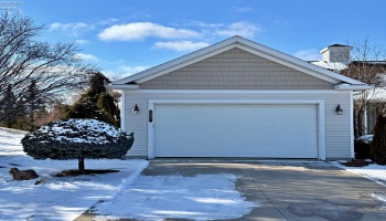 2010 Dickinson Street, Fremont, 43420, 2 Bedrooms Bedrooms, ,2 BathroomsBathrooms,Residential,For Sale,Dickinson,20260206