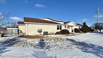 2010 Dickinson Street, Fremont, 43420, 2 Bedrooms Bedrooms, ,2 BathroomsBathrooms,Residential,For Sale,Dickinson,20260206