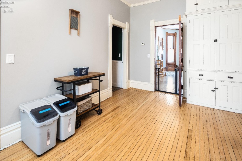 305 Cherry Street, Clyde, 43410, 5 Bedrooms Bedrooms, ,2 BathroomsBathrooms,Residential,For Sale,Cherry,20260224