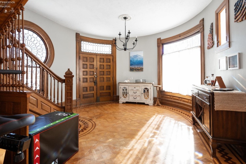 305 Cherry Street, Clyde, 43410, 5 Bedrooms Bedrooms, ,2 BathroomsBathrooms,Residential,For Sale,Cherry,20260224