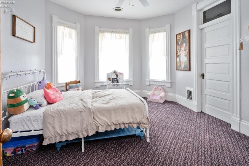 305 Cherry Street, Clyde, 43410, 5 Bedrooms Bedrooms, ,2 BathroomsBathrooms,Residential,For Sale,Cherry,20260224