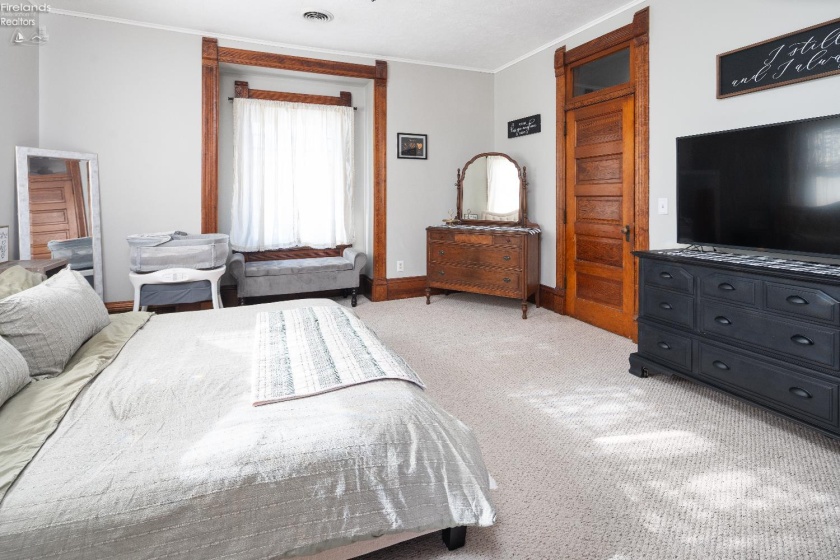 305 Cherry Street, Clyde, 43410, 5 Bedrooms Bedrooms, ,2 BathroomsBathrooms,Residential,For Sale,Cherry,20260224