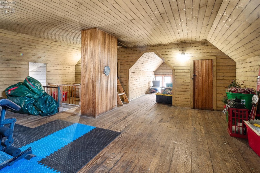 305 Cherry Street, Clyde, 43410, 5 Bedrooms Bedrooms, ,2 BathroomsBathrooms,Residential,For Sale,Cherry,20260224