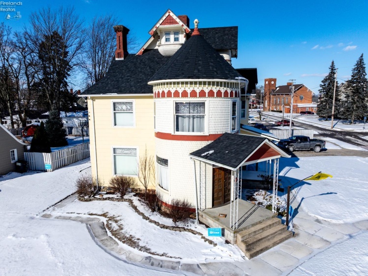 305 Cherry Street, Clyde, 43410, 5 Bedrooms Bedrooms, ,2 BathroomsBathrooms,Residential,For Sale,Cherry,20260224